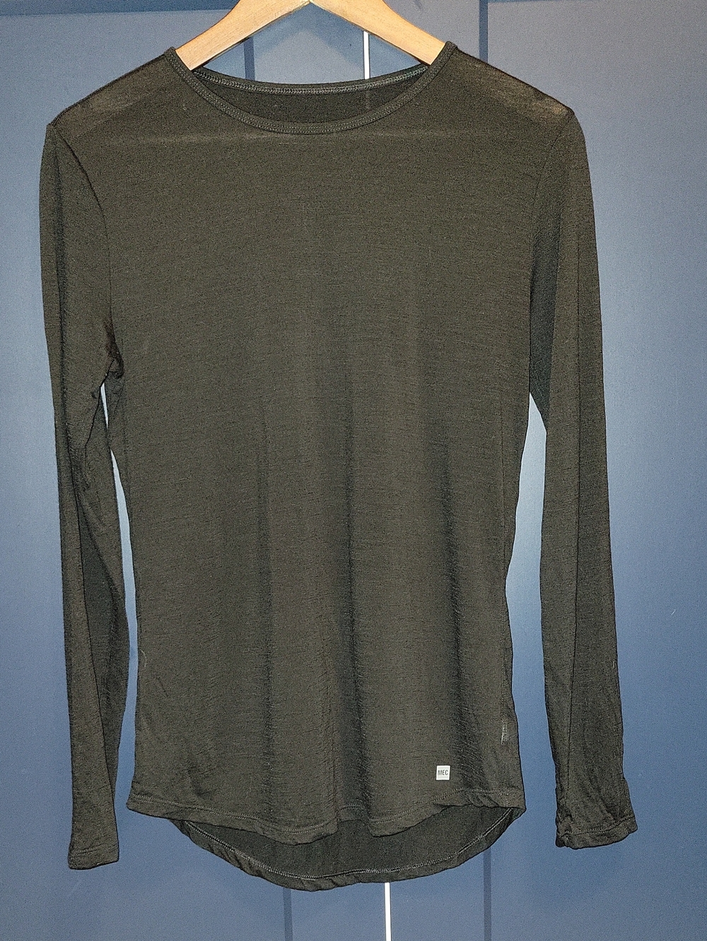 MEC MERINO WOOL LONG SLEEVE T-SHIRT WOMEN MEDIUM in BLACK